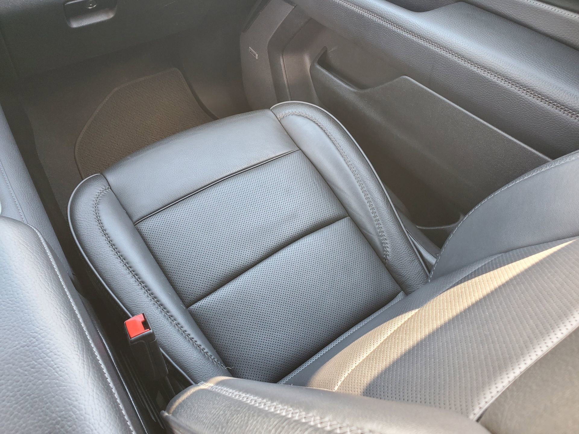 Used 2024 GMC Yukon Denali image 17