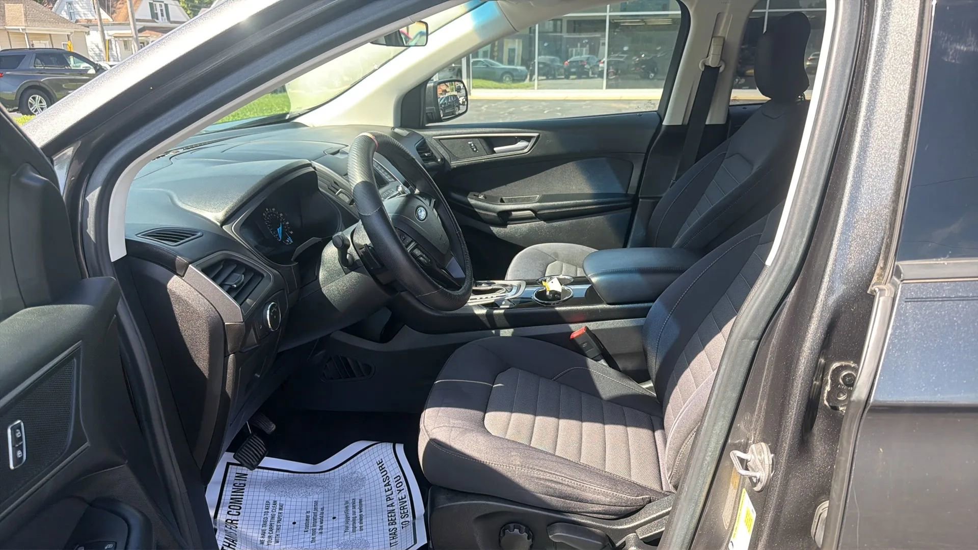 Used 2016 Ford Edge SE FWD image 9