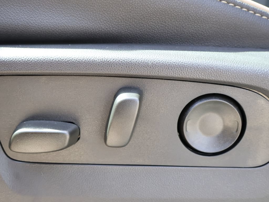 New 2026 GMC Yukon Elevation AWD/4WD image 15