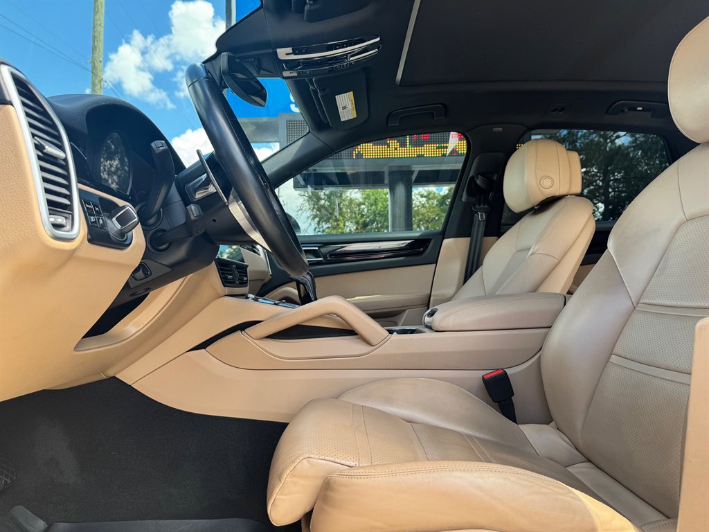 Used 2019 Porsche Cayenne image 13