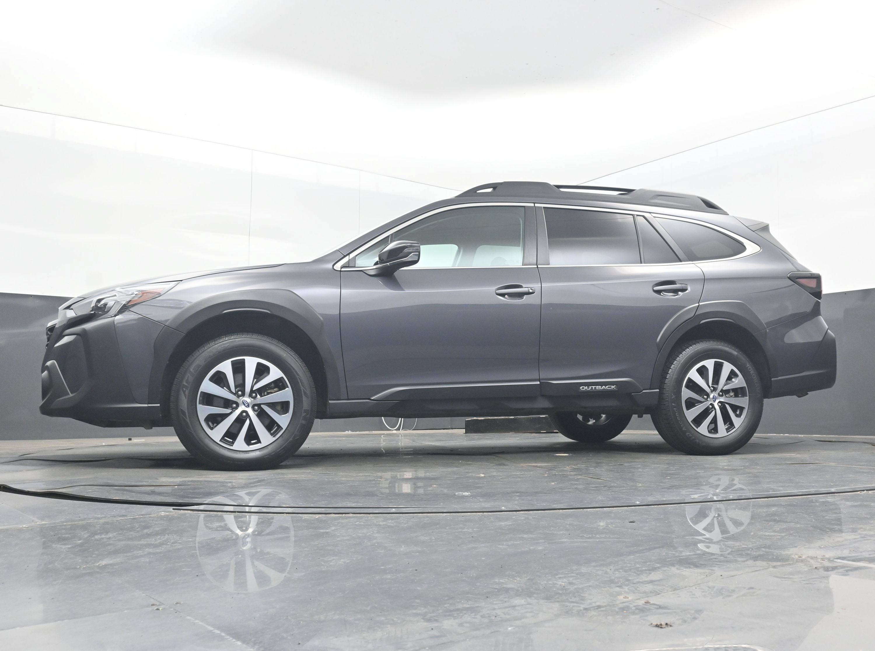 Used 2024 Subaru Outback Premium AWD/4WD image 26