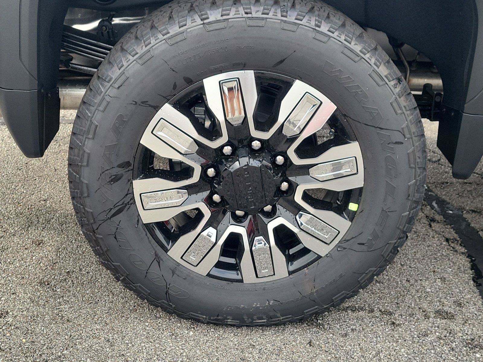 New 2026 GMC Sierra 2500 Denali w/ Denali Reserve Package AWD/4WD image 5