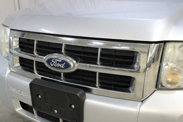 Used 2010 Ford Escape XLS AWD/4WD image 30