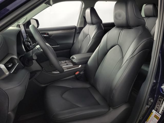 Used 2024 Toyota Highlander Limited FWD image 14