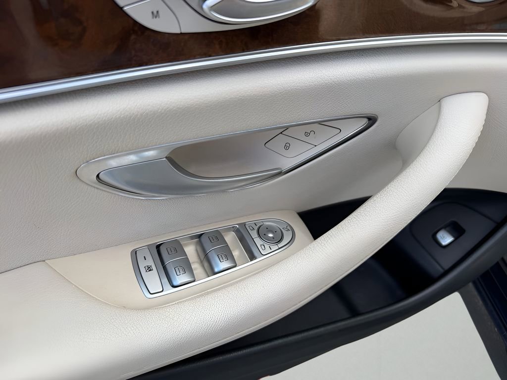 Used 2017 Mercedes-Benz E 300 4MATIC image 24