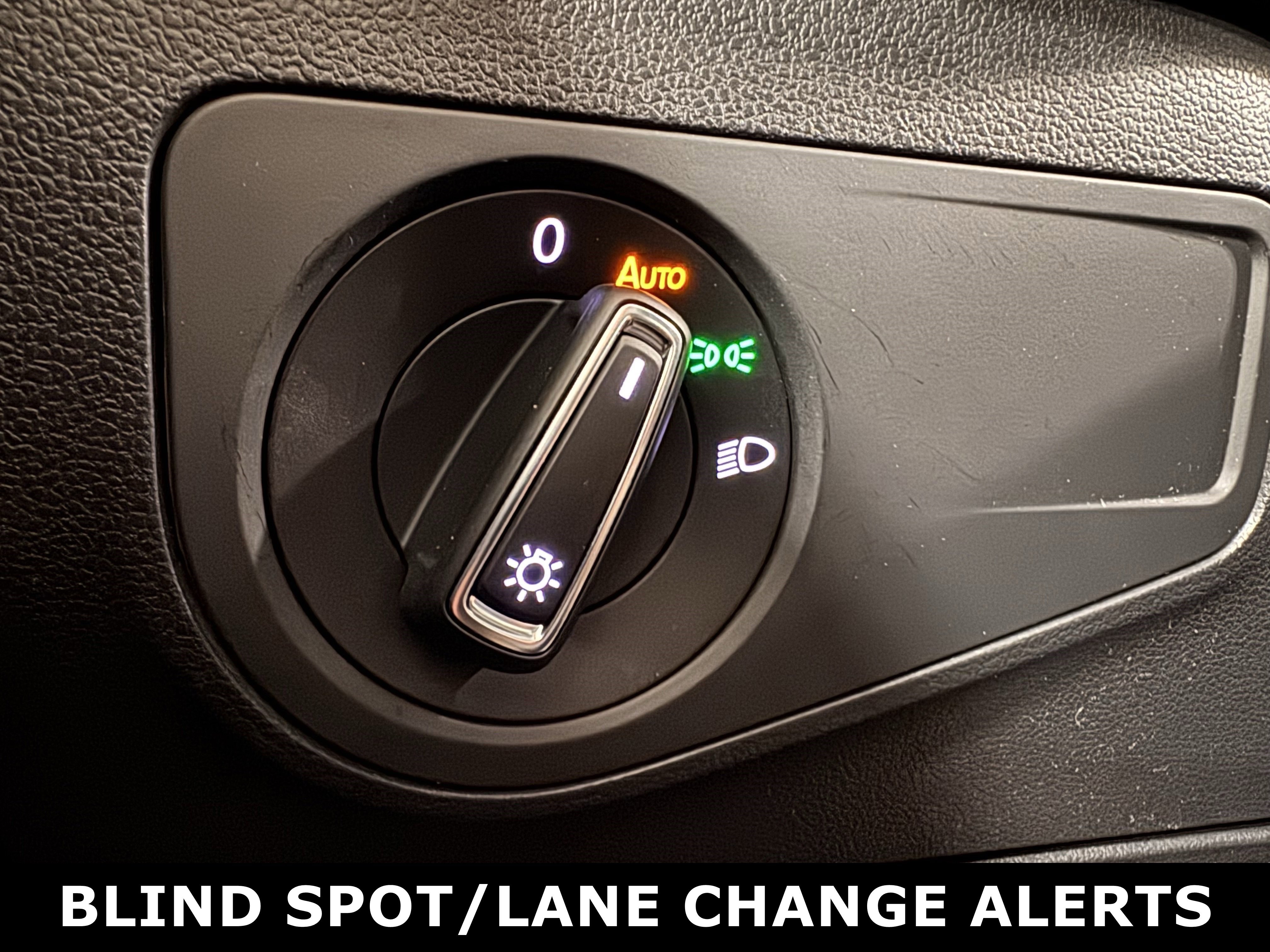 Used 2019 Volkswagen Tiguan SE w/ Panoramic Sunroof Package image 12