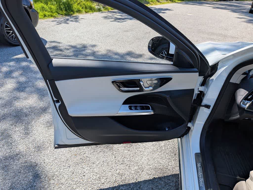Used 2024 Mercedes-Benz E 350 4MATIC Sedan image 7