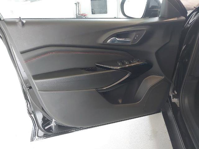 New 2026 Chevrolet Trax RS FWD image 25