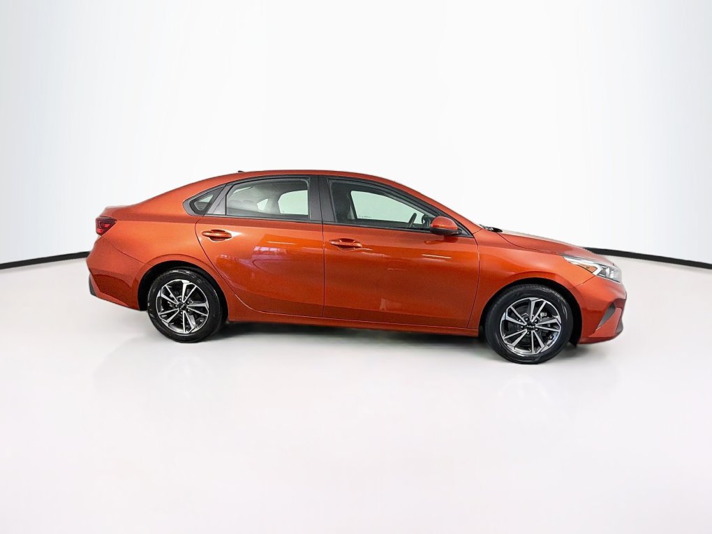 Used 2022 Kia Forte LXS FWD image 11