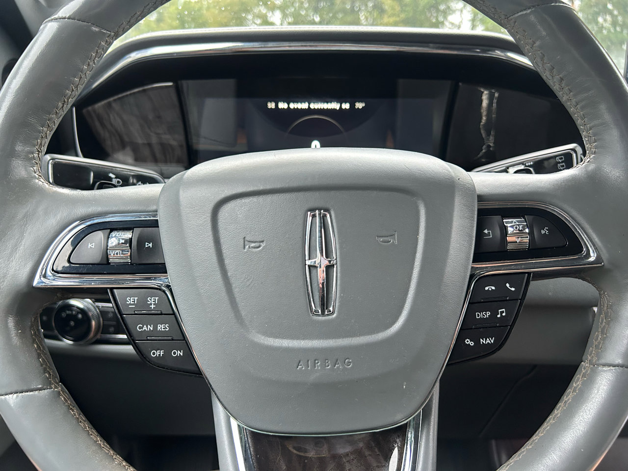 Used 2019 Lincoln Navigator Select image 20