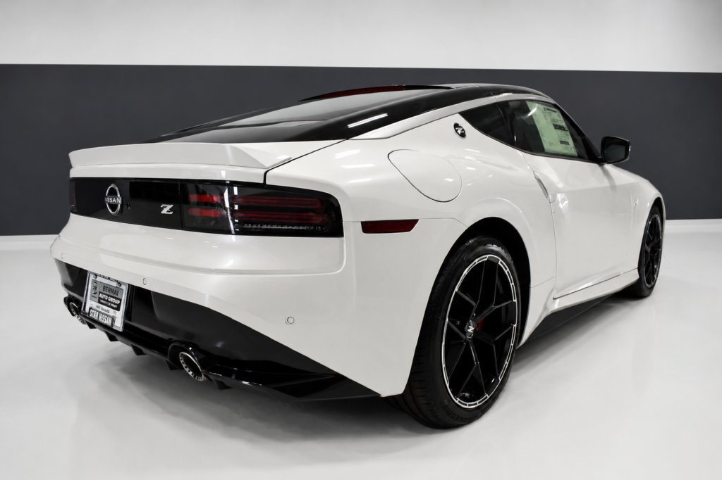 New 2027 Nissan Z Performance RWD image 8