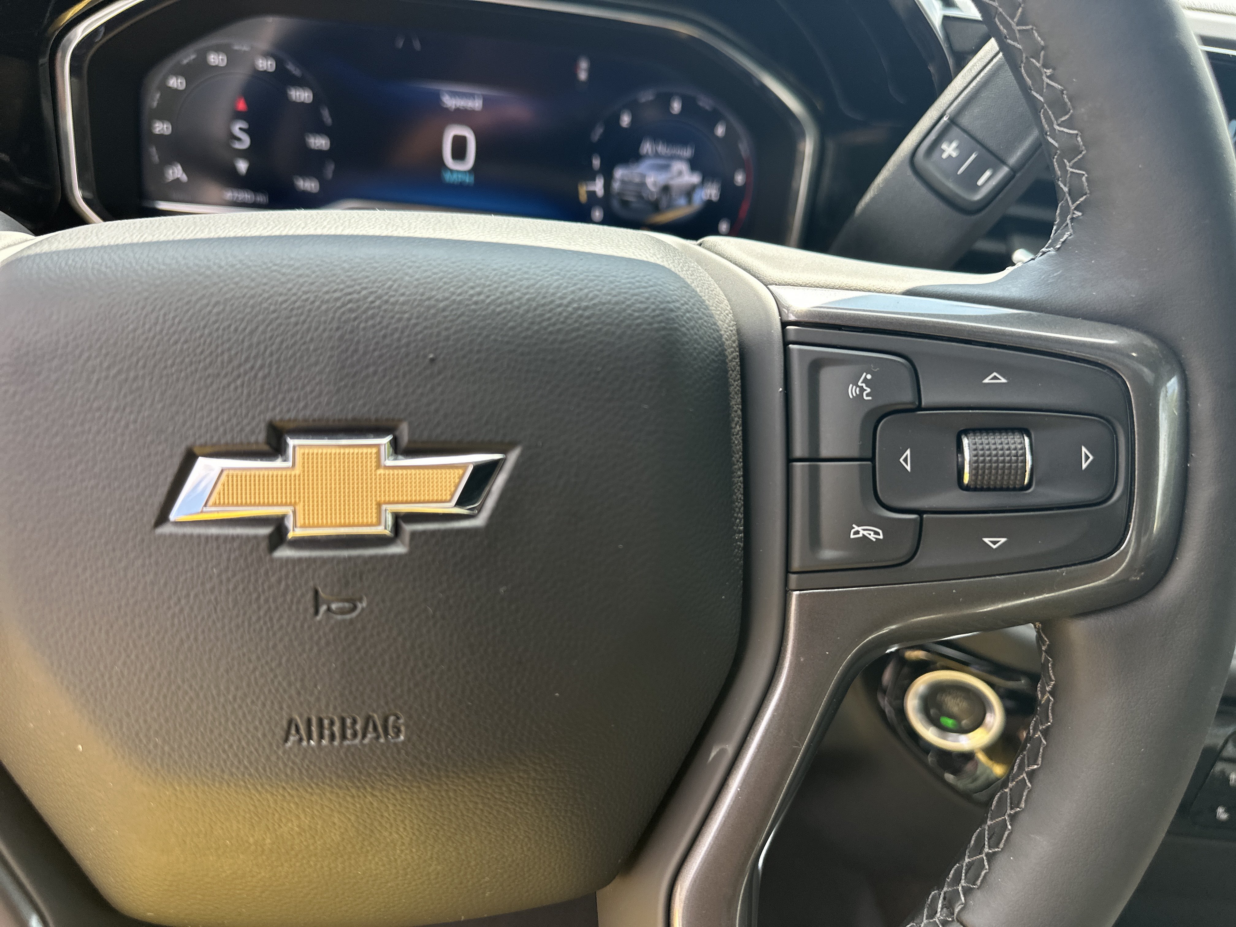 Used 2024 Chevrolet Silverado 3500 High Country w/ High Country Premium Package AWD/4WD image 27