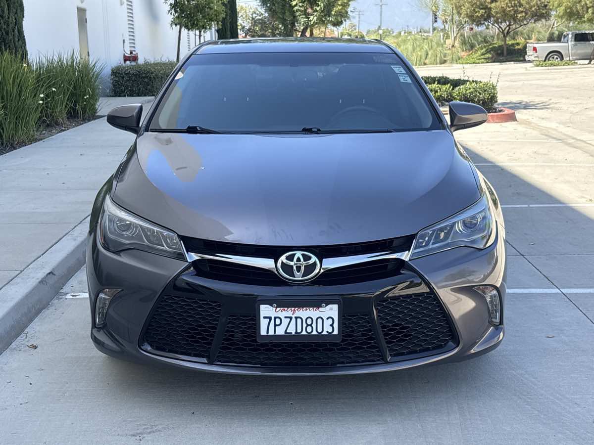 Used 2015 Toyota Camry XSE FWD image 7