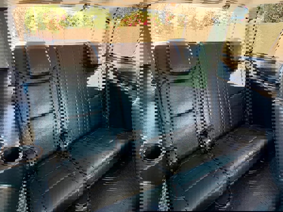 Used 2018 Chevrolet Tahoe Premier w/ RST Edition image 20