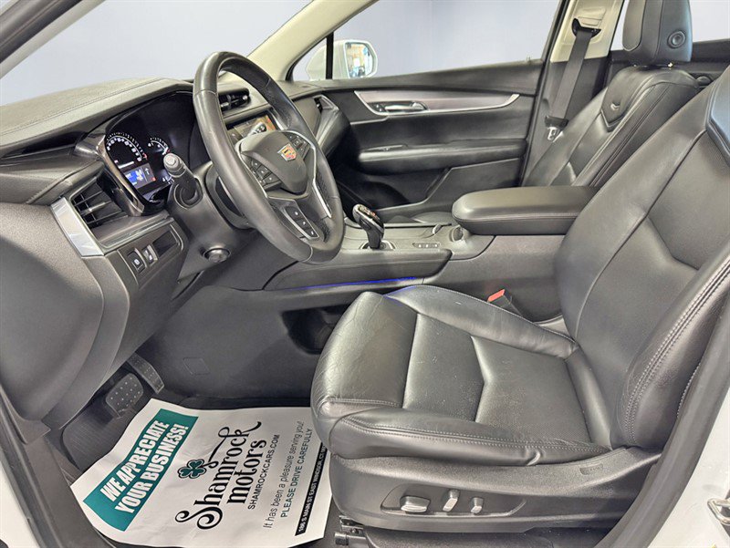 Used 2018 Cadillac XT5 Luxury w/ Driver Awareness Package AWD/4WD image 15