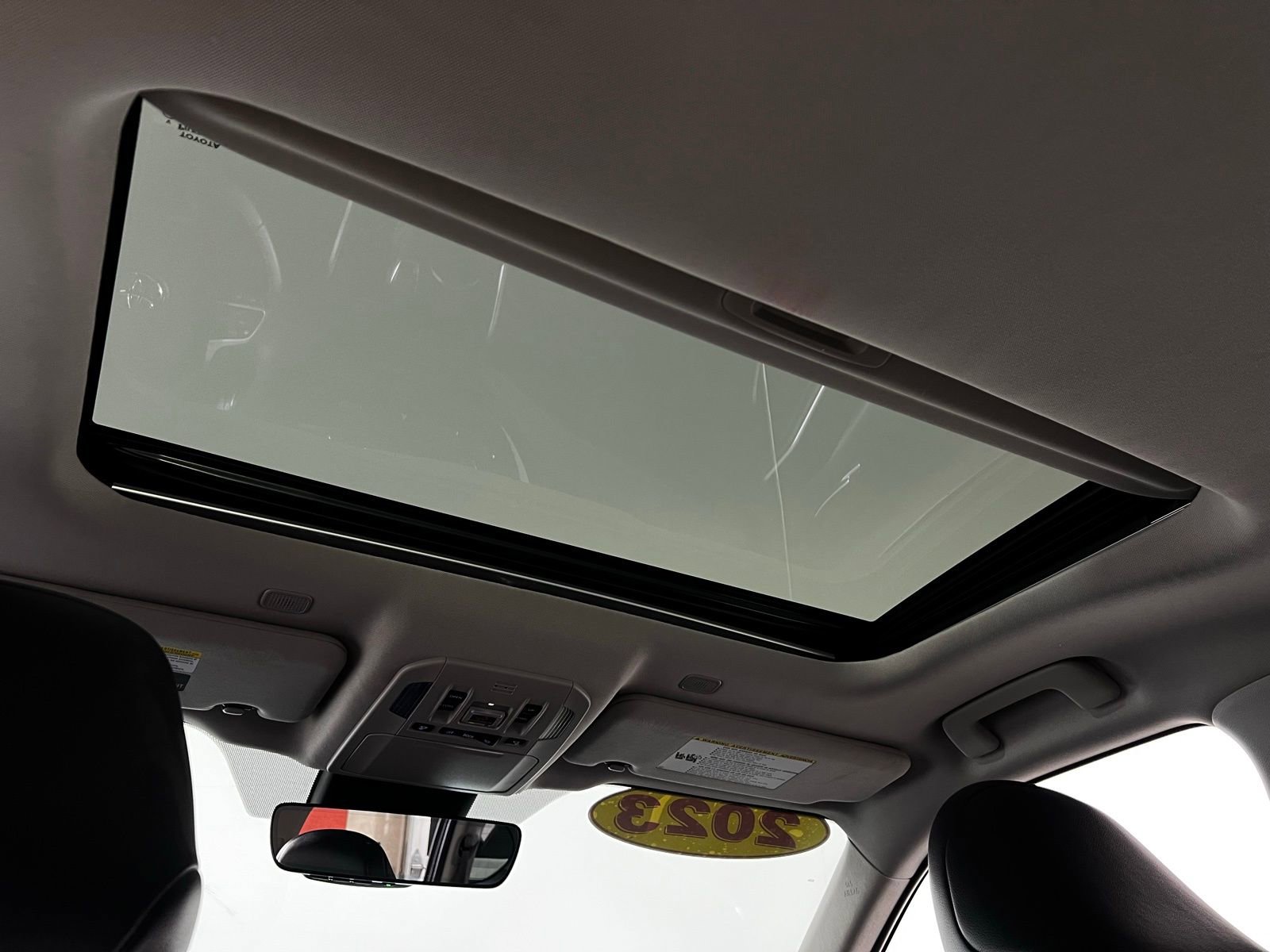 Certified 2023 Toyota Highlander XLE image 25