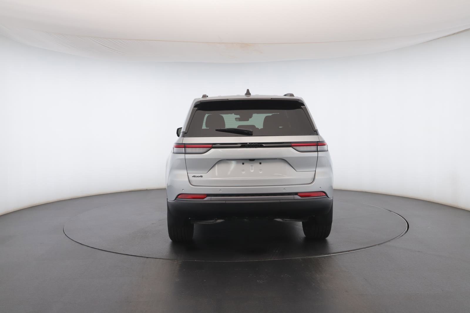 New 2026 Jeep Grand Cherokee Limited w/ Limited Altitude Package image 18