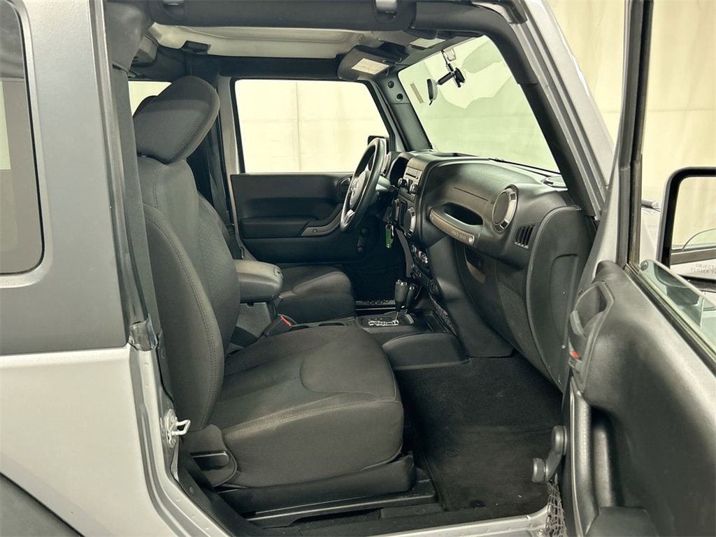 Used 2015 Jeep Wrangler Sport image 21