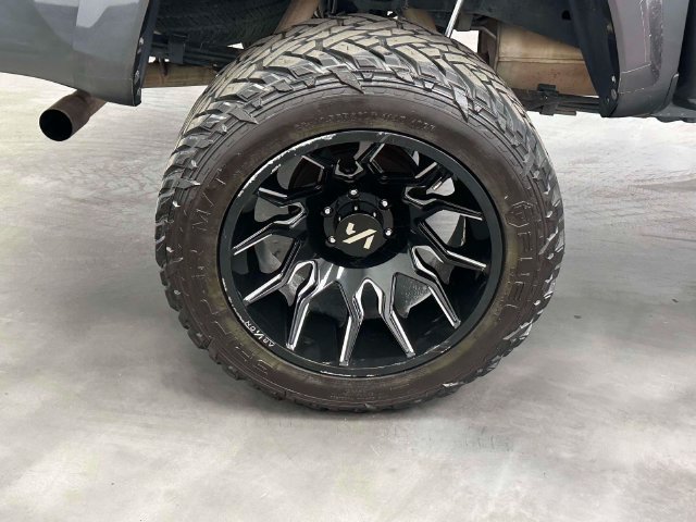 Used 2020 Toyota Tacoma TRD Sport AWD/4WD image 23