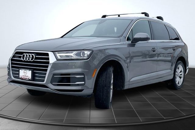 Used 2017 Audi Q7 3.0T Premium w/ Cold Weather Package image 4