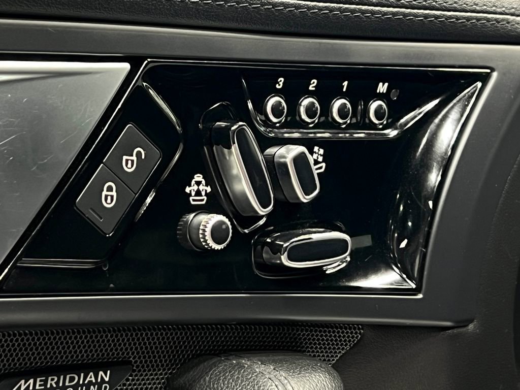 Used 2016 Jaguar F-TYPE Convertible RWD image 17
