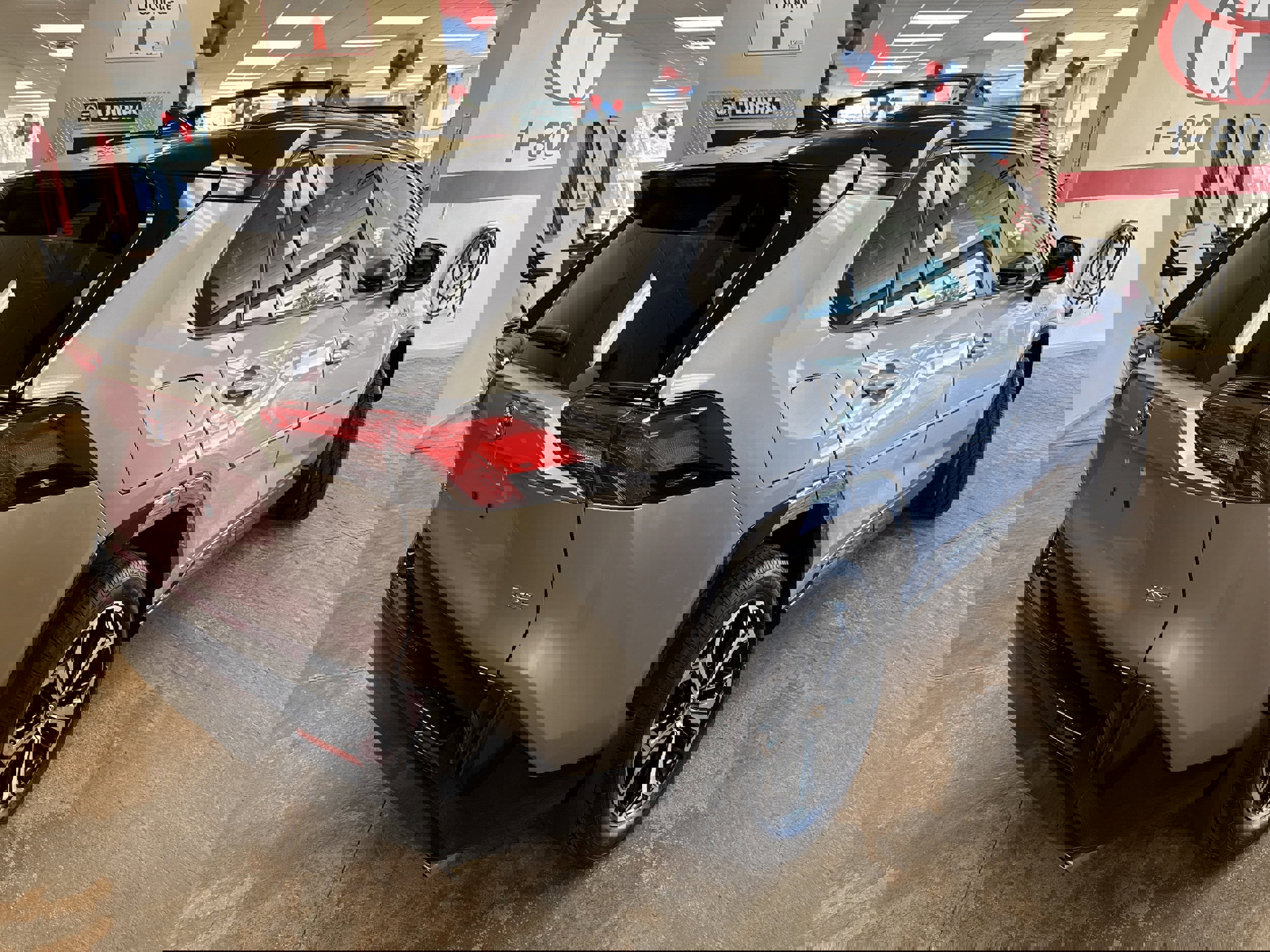 Used 2023 Toyota RAV4 XSE w/ Weather Package image 12