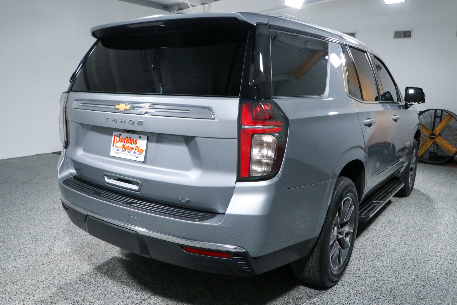 Used 2023 Chevrolet Tahoe LT w/ Luxury Package RWD image 7