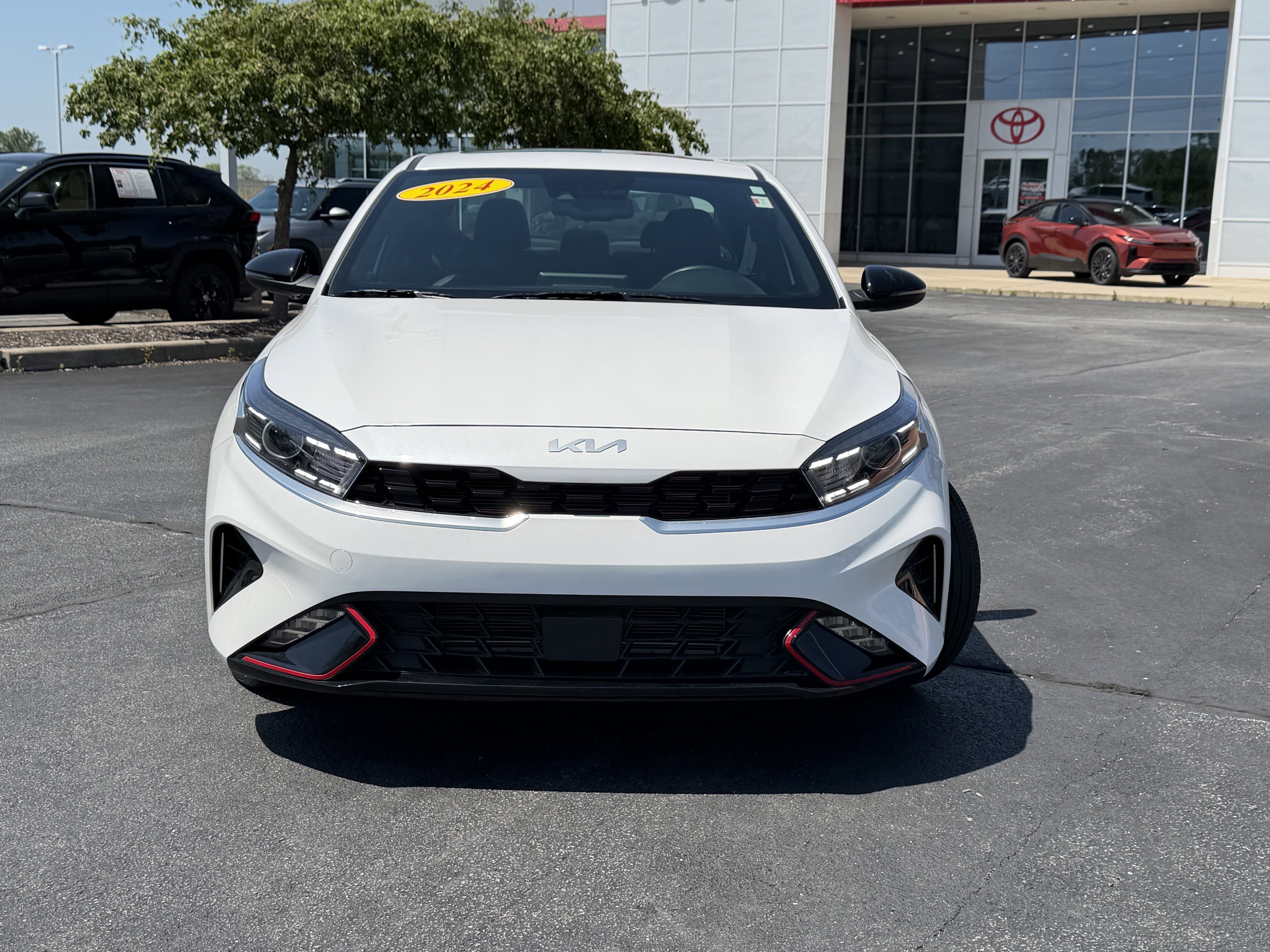 Used 2024 Kia Forte GT-Line w/ GT-Line Premium Package FWD image 2
