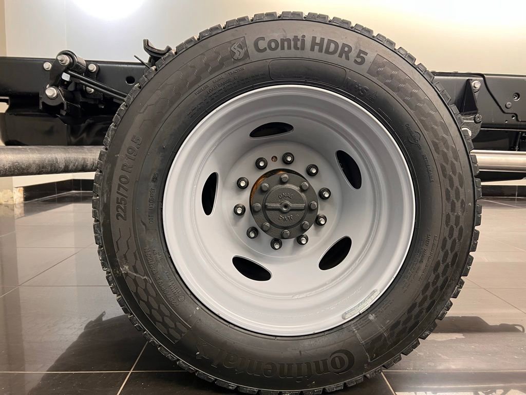 New 2026 Ford F550 XL image 7