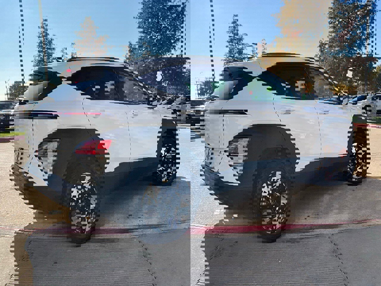 Used 2025 Hyundai Kona SEL image 6