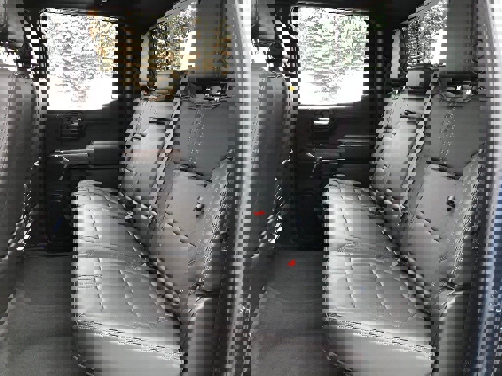 Used 2020 Chevrolet Silverado 1500 High Country w/ Technology Package image 38