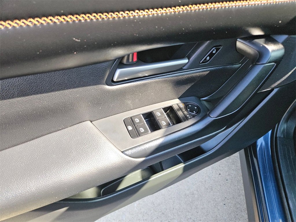 Used 2025 MAZDA CX-50 AWD 2.5 Hybrid w/ Premium Pkg image 15