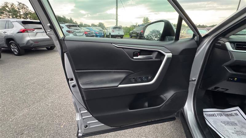 Used 2022 Toyota RAV4 XLE w/ Convenience Package AWD/4WD image 31