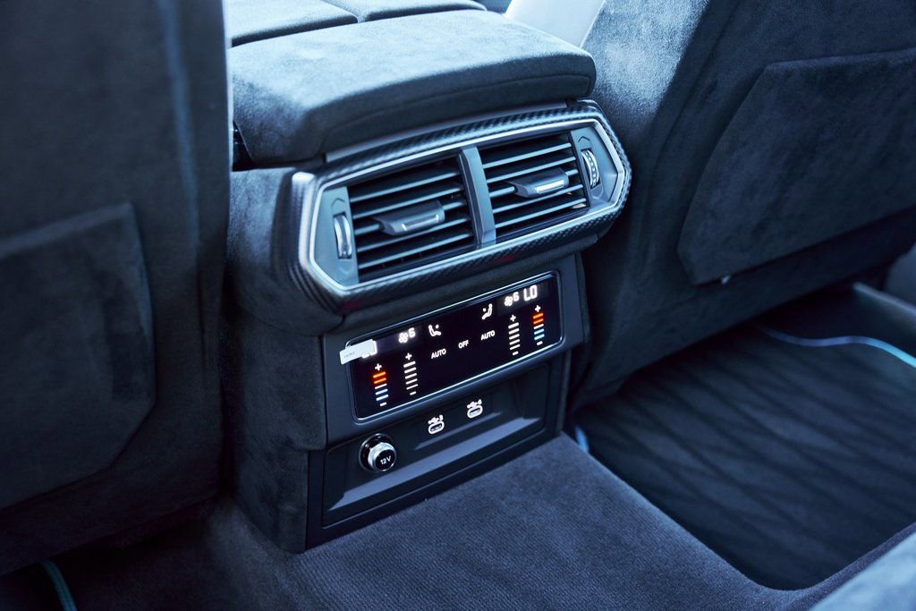 Used 2024 Lamborghini Urus Performante image 61