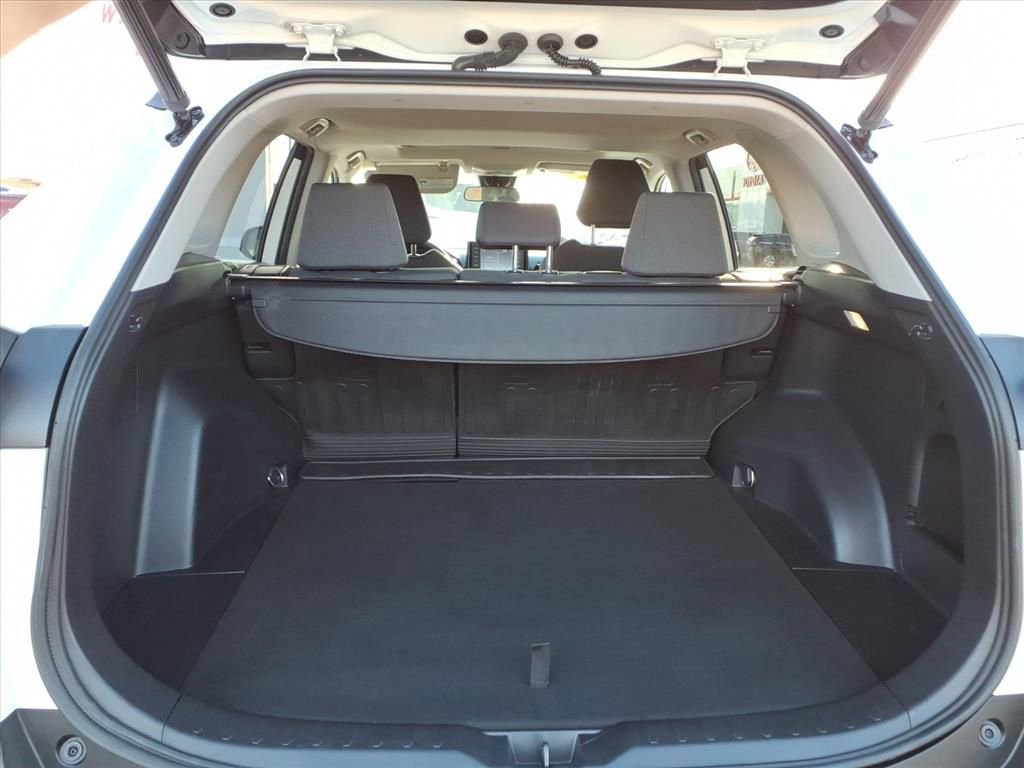 Used 2022 Toyota RAV4 XLE image 26