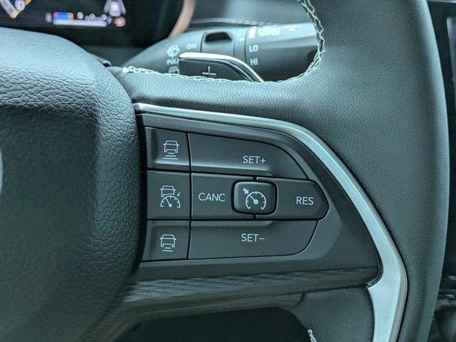 Certified 2024 Jeep Grand Cherokee Altitude image 19