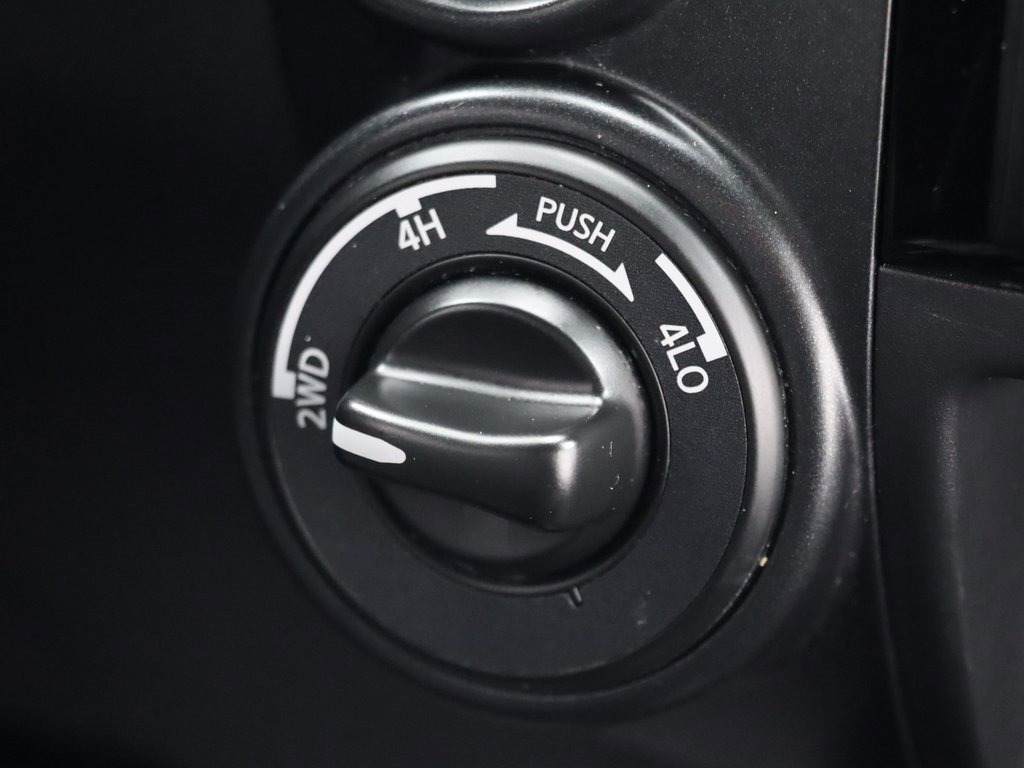 Used 2020 Nissan Titan PRO-4X w/ Pro-4x Utility Package image 39