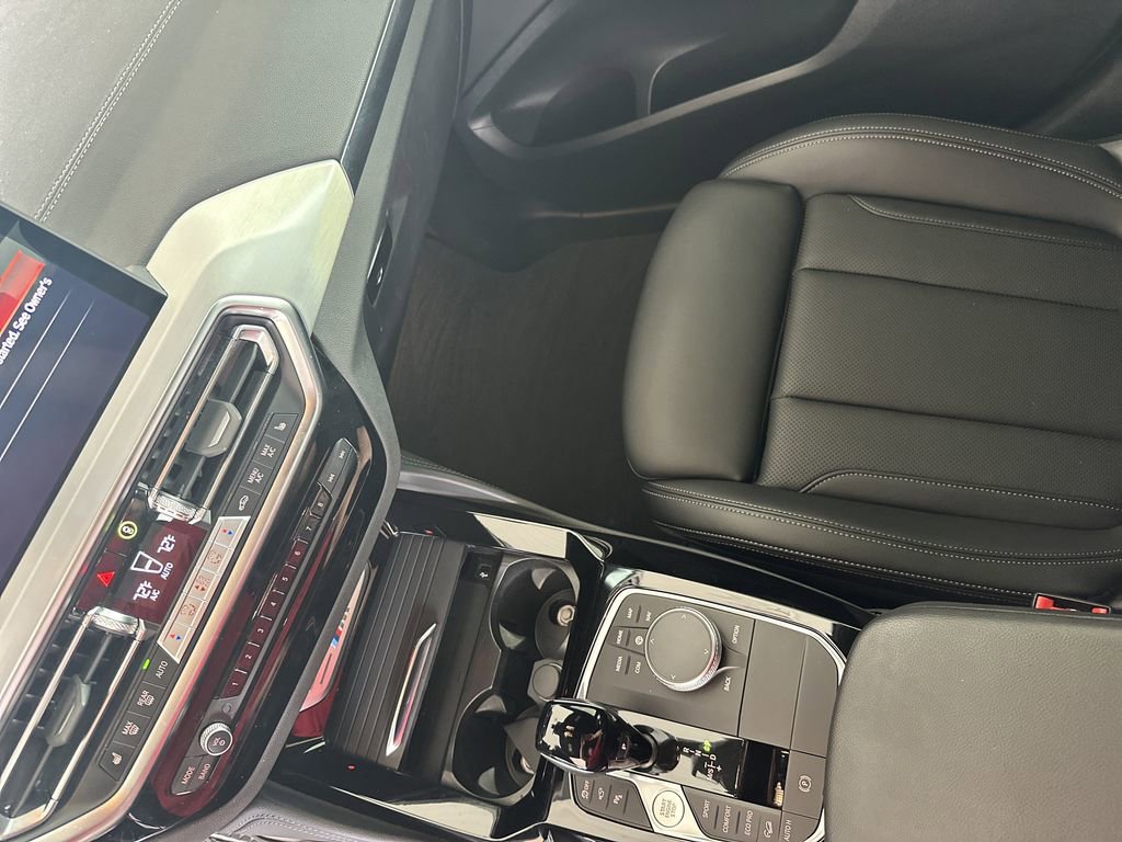 Used 2024 BMW X4 M40i w/ Premium Package image 25