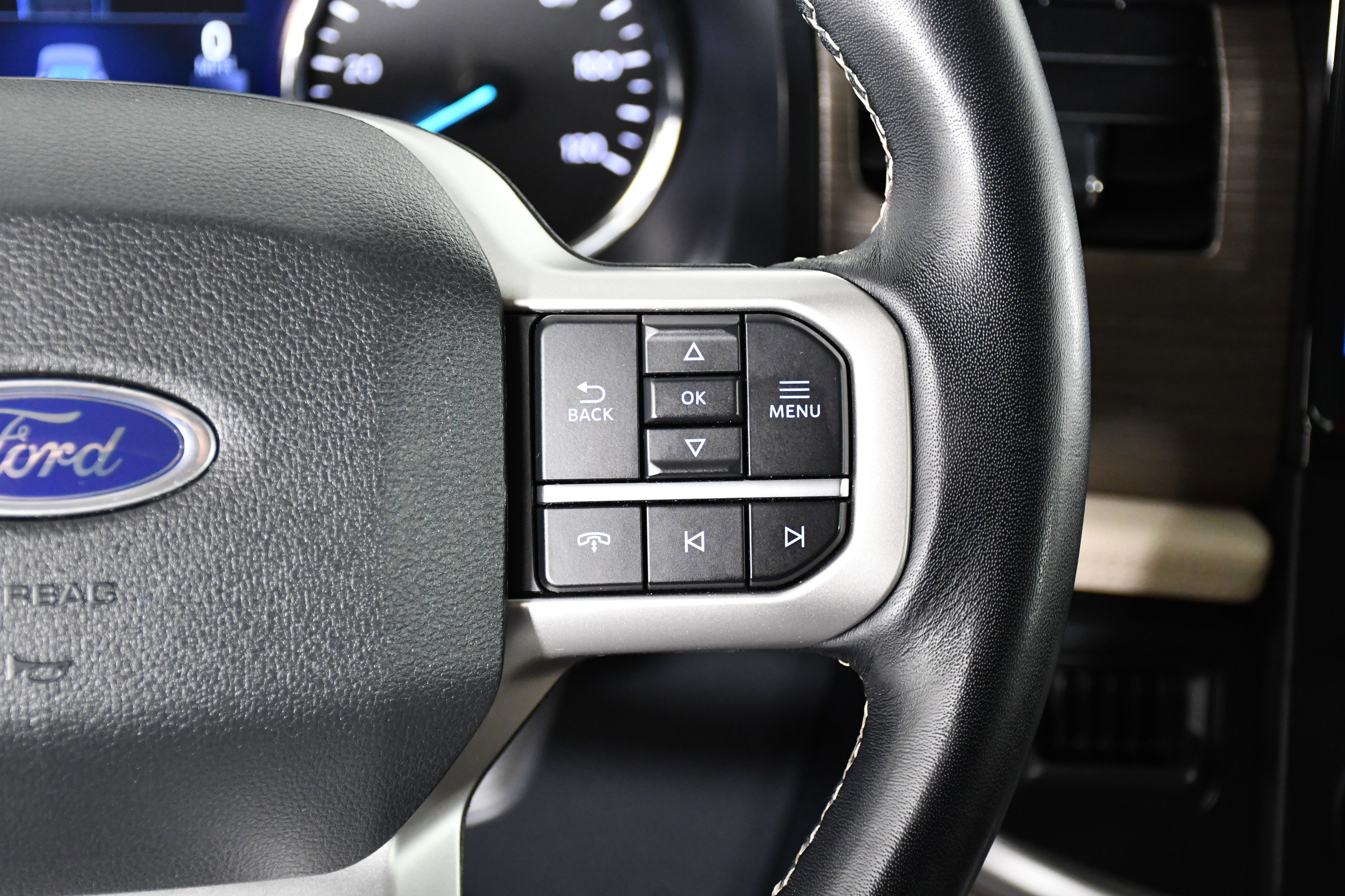 Used 2024 Ford Expedition Limited image 15