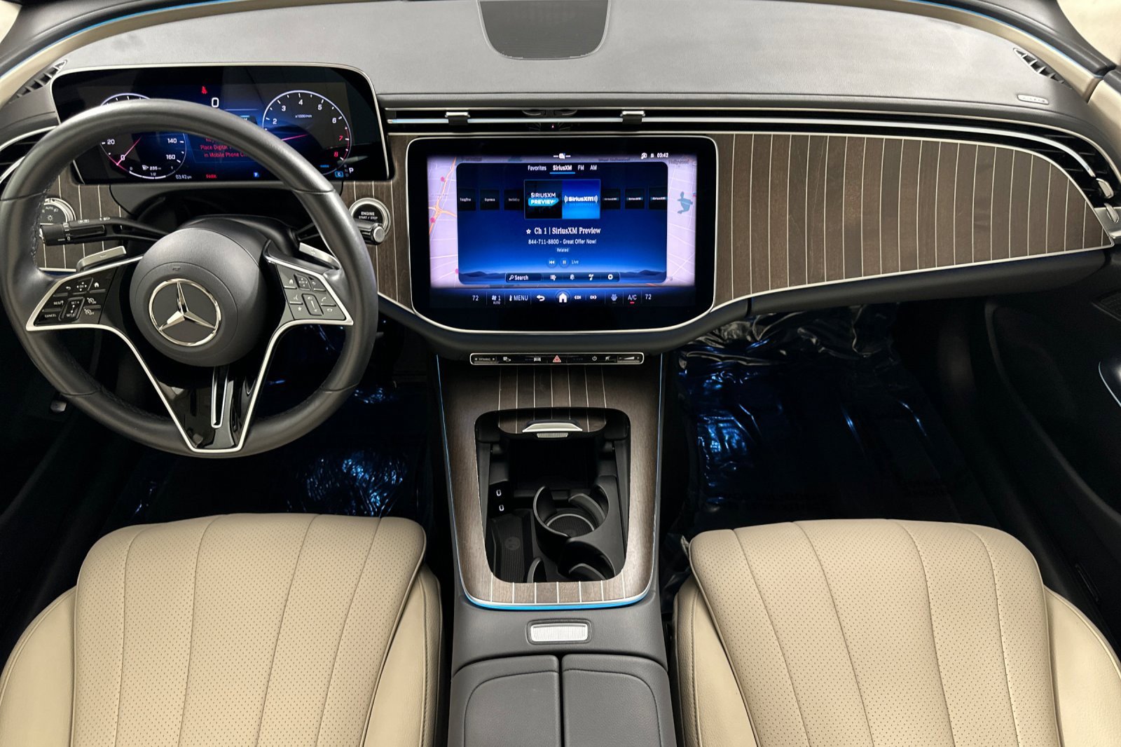 Used 2025 Mercedes-Benz E 350 Sedan image 12