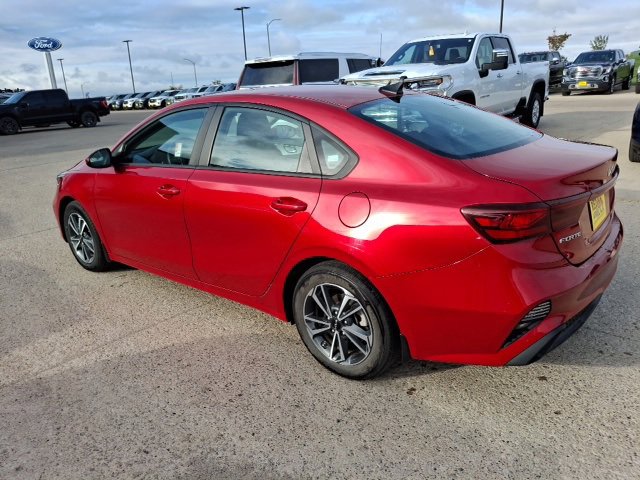 Used 2023 Kia Forte LXS image 4