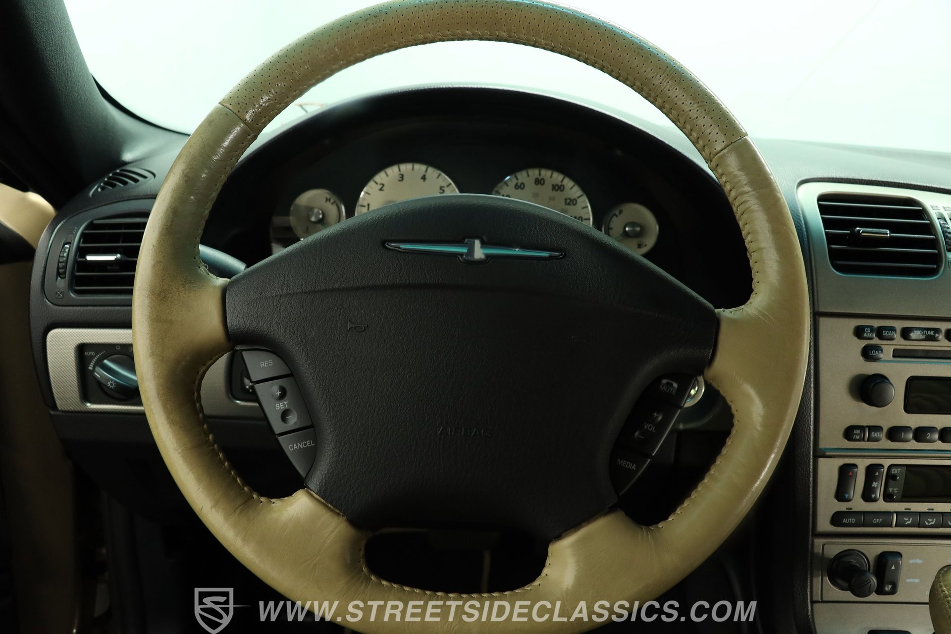 Used 2005 Ford Thunderbird RWD image 35