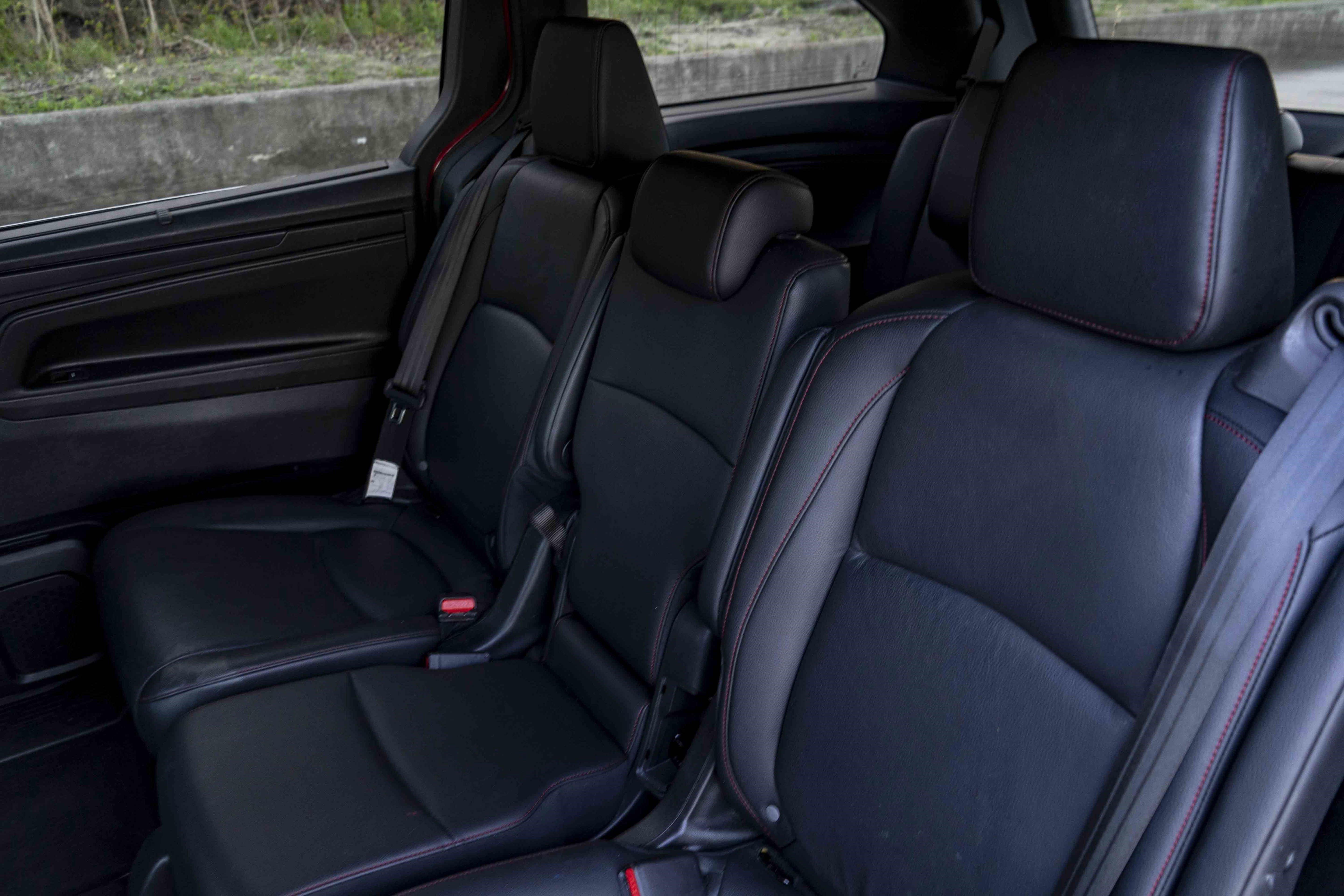 Used 2025 Honda Odyssey Sport-L image 18