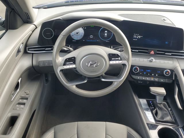 Used 2023 Hyundai Elantra SEL w/ Convenience Package image 14