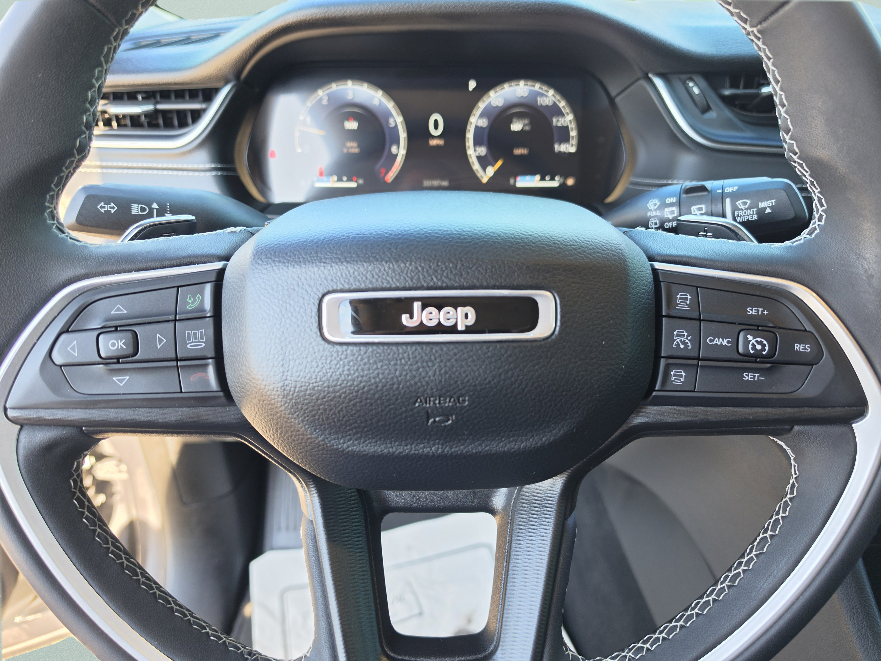 Used 2024 Jeep Grand Cherokee L Laredo RWD image 34