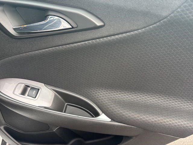 Used 2023 Chevrolet Malibu LT image 37