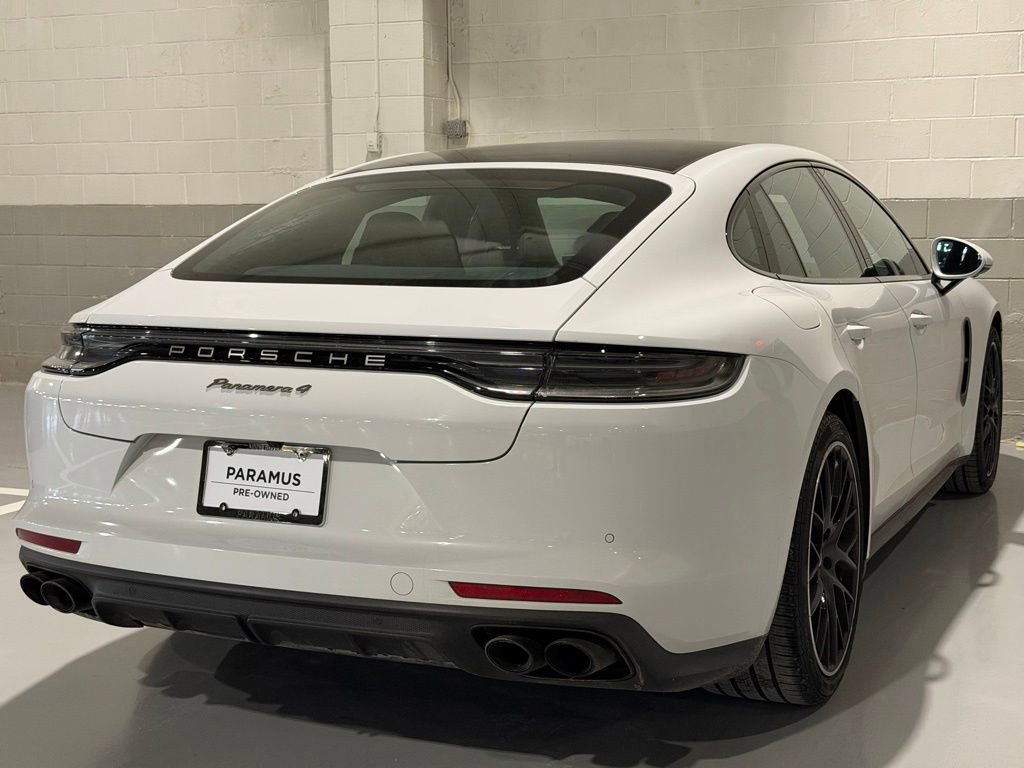 Used 2023 Porsche Panamera 4 Platinum Edition image 3