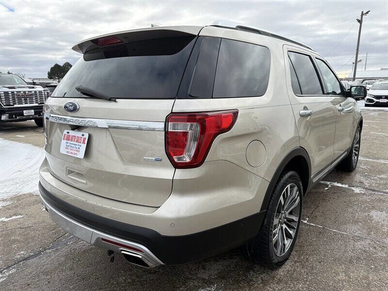 Used 2017 Ford Explorer Platinum image 6