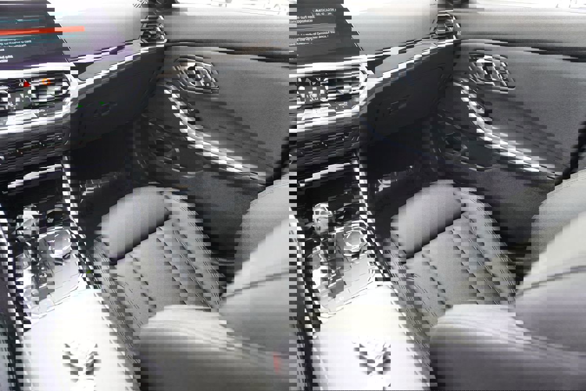 Used 2019 BMW 330i Sedan RWD image 21