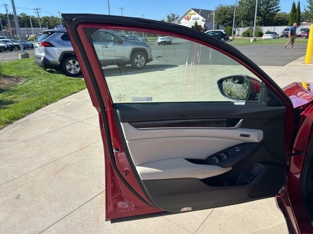 Used 2021 Honda Accord Touring image 17